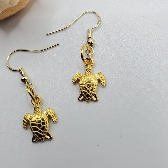 Gold plated 925 silver sea turtle earrings handmade stamped - Picture 7 of 8